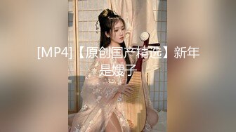 海角大神新作 房东少妇健身完被强拽进男厕调教啪啪内射，保洁阿姨进来都舍不得拔出来