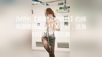 舞蹈班《监控破解》偷拍多位美女学员后台换衣服1 (12)