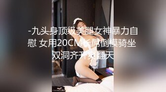 颜值不错的小少妇伺候两大哥激情啪啪，嘴里含着冰块把两鸡巴一起塞嘴里舔，各种体位爆草蹂躏，浪叫呻吟不止