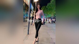 Onlyfans推特网红 极品身材颜值眼镜娘 xreindeers 欲求不满漂亮大奶人妻吃鸡啪啪 第