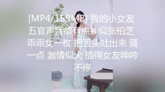 娇小美眉被黑祖宗扛着放到床上猛操 无毛鲍鱼粉嫩 被操的小肚子都鼓起了