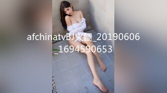 MD0153 麻豆AV MD 淫乱黑丝美腿诱惑 麻豆KTV的特殊性服务 新人女优 凌薇