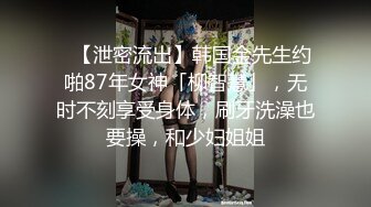 在化妆的肥臀骚货后入爆射一发