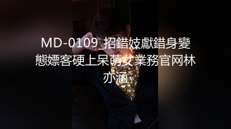 自录无水印 【小阿喵】性感熟妇黑丝骑乘道具拿盆接尿【18V】 (1)