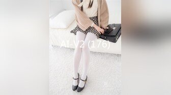 [MP4/390M]9/29最新 流出景区公厕偷拍女游客尿尿羽绒服妹子VIP1196