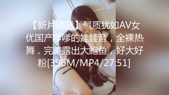 KTV女厕 偷拍长裙美女 BB上吊着白带 难怪使劲擦内裤